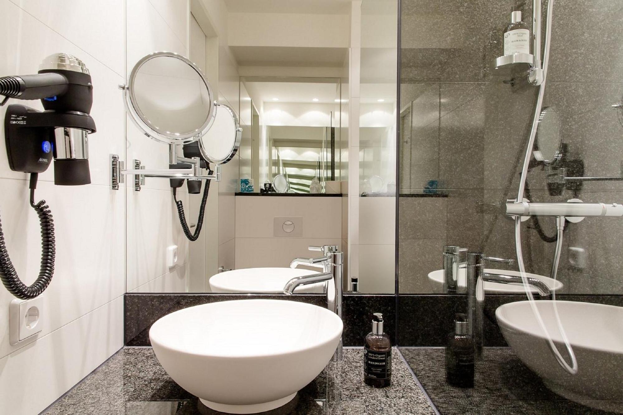 Motel One Wien-Staatsoper מראה חיצוני תמונה